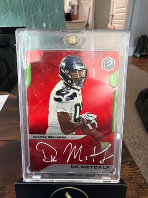 2019 Panini Elements DK Metcalf On Card RC Auto #/25 front